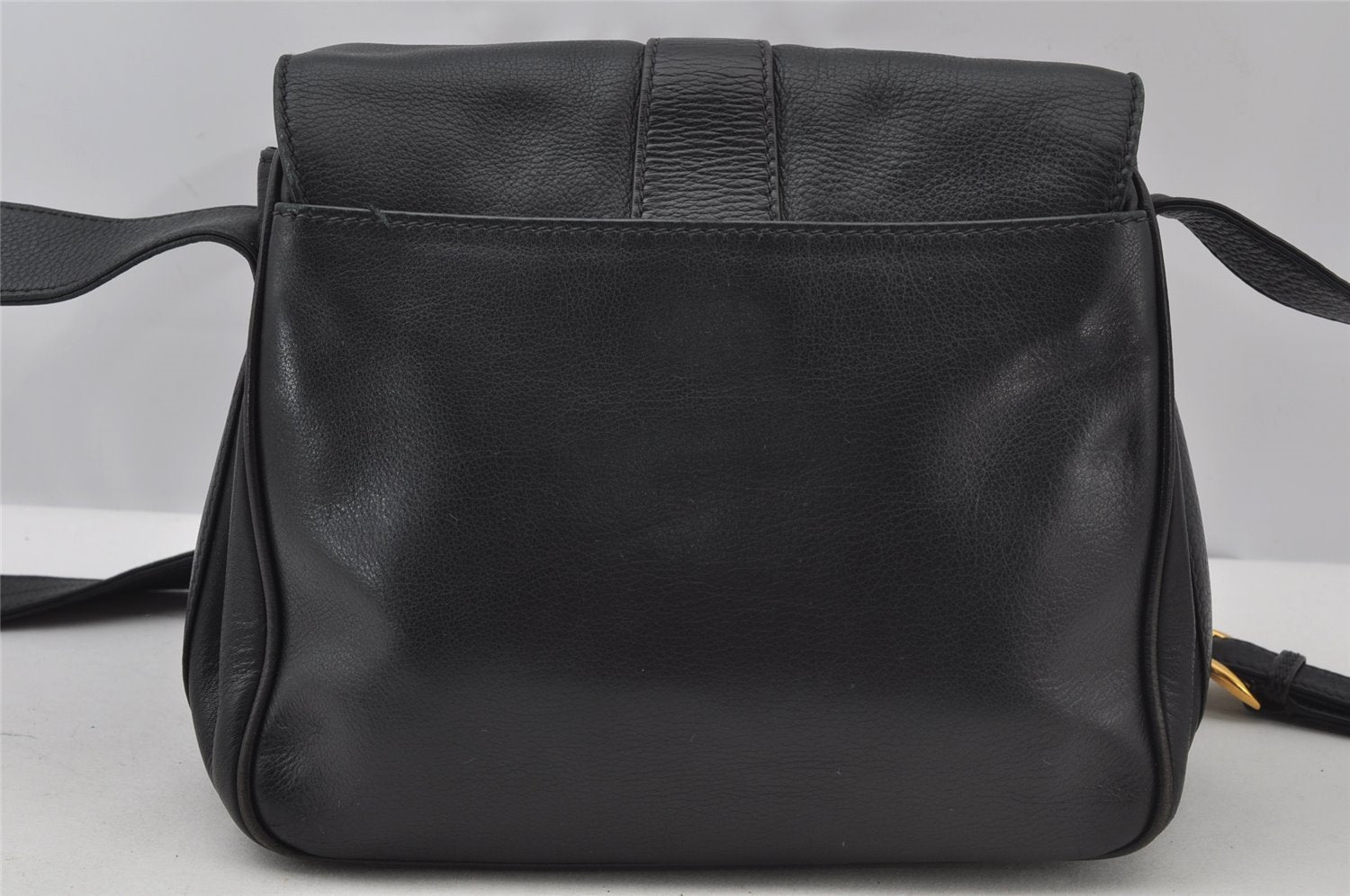 Authentic GUCCI Vintage Shoulder Cross Body Bag Purse Leather Black Junk 2526J