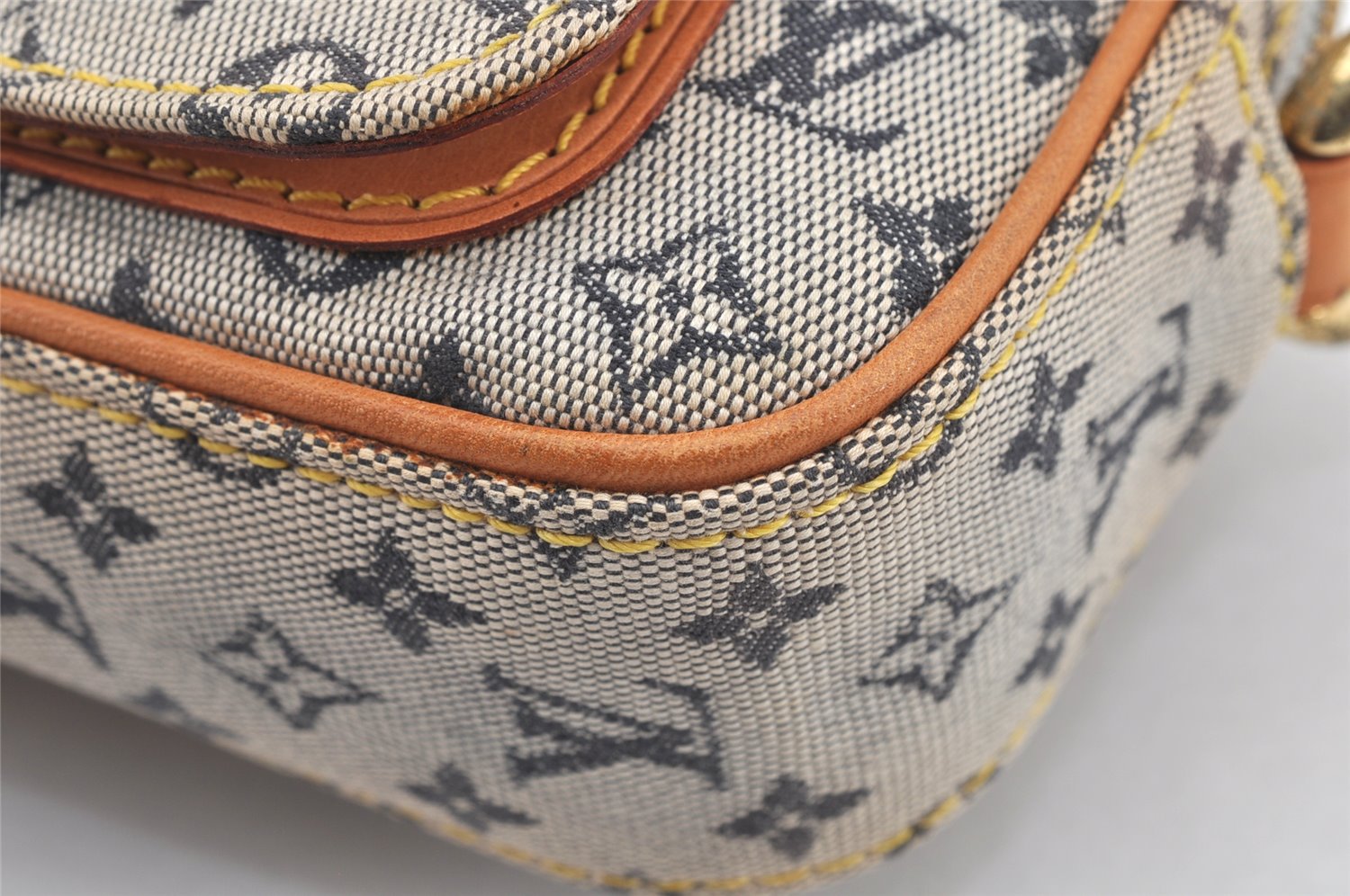 Auth Louis Vuitton Monogram Mini Juliet MM Shoulder Cross Bag M92004 LV 2530K