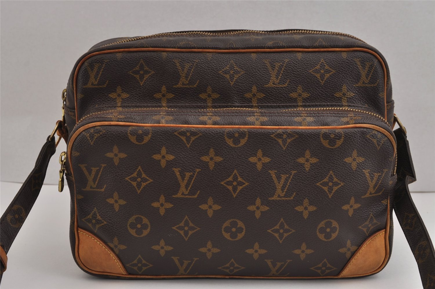 Authentic Louis Vuitton Monogram Nile Shoulder Cross Body Bag M45244 Junk 2533J