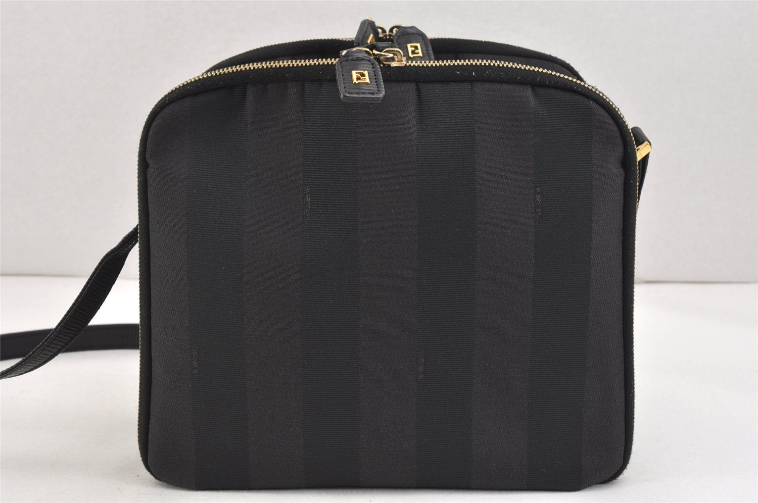 Authentic FENDI Pequin Shoulder Cross Body Bag Purse Canvas Leather Black 2533K