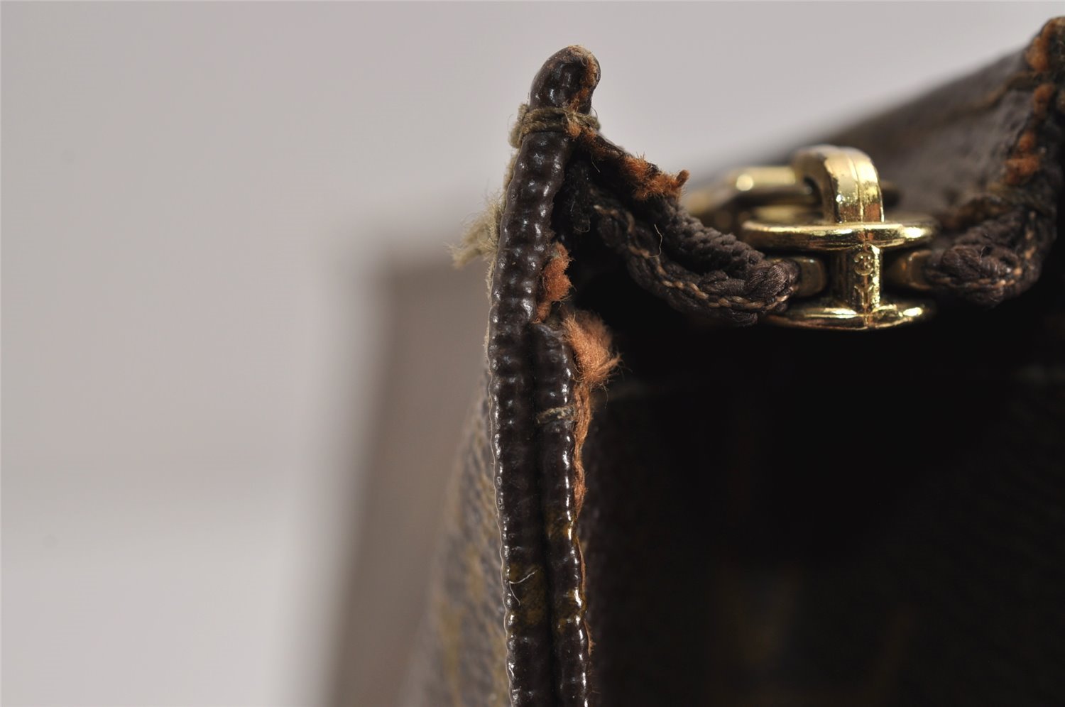 Auth Louis Vuitton Monogram Poche Toilette 26 Cosmetics Pouch USA Model LV 2535J