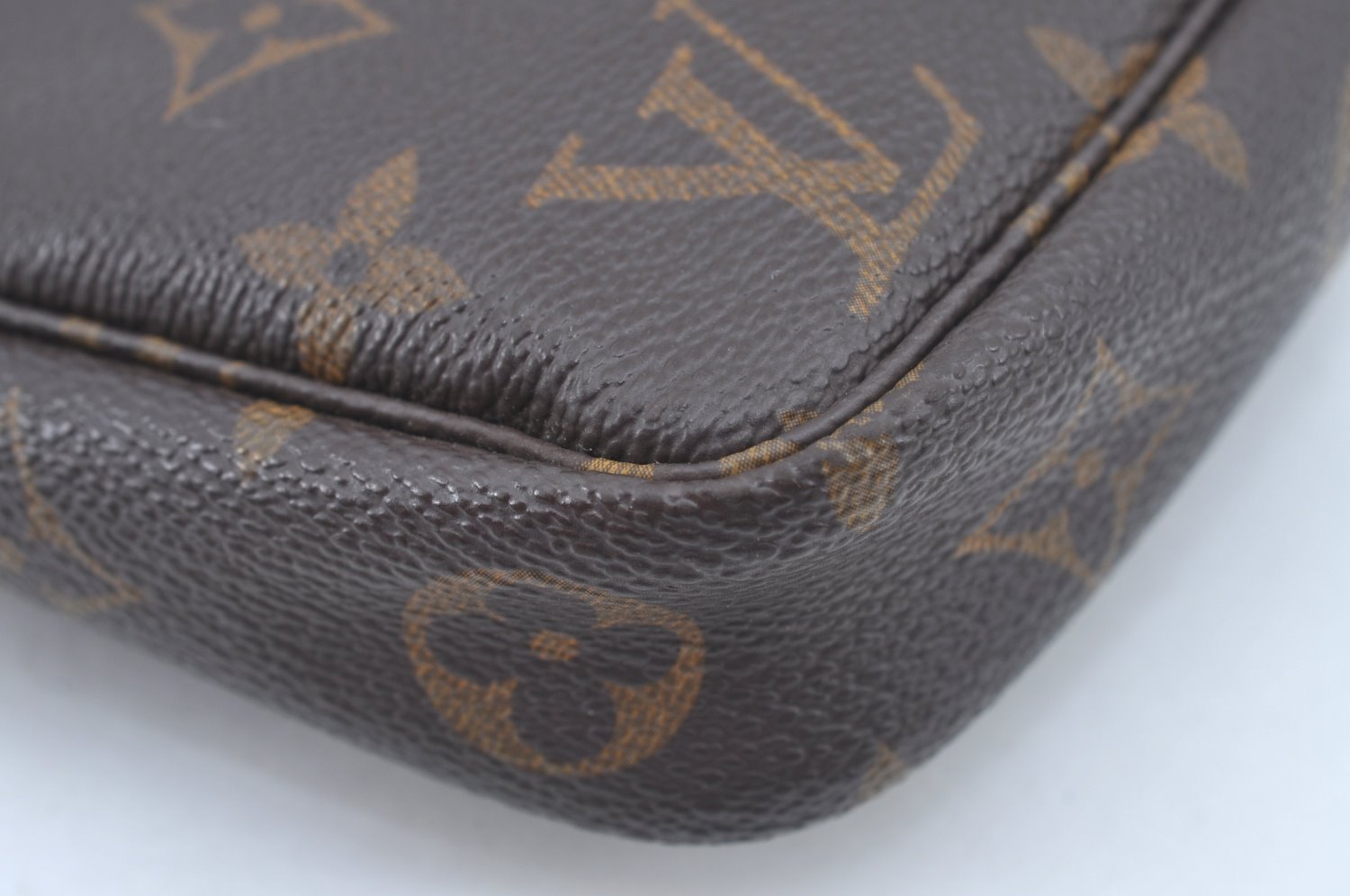 Authentic Louis Vuitton Monogram Pochette Accessoires Pouch M51980 LV 2536K