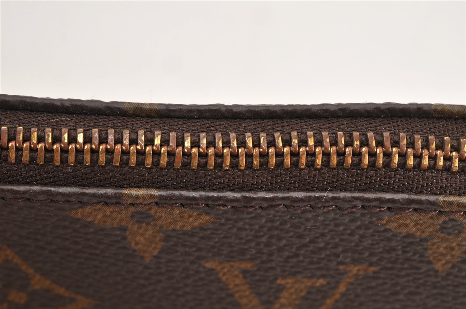 Authentic Louis Vuitton Monogram Pochette Accessoires Pouch M51980 LV 2536K