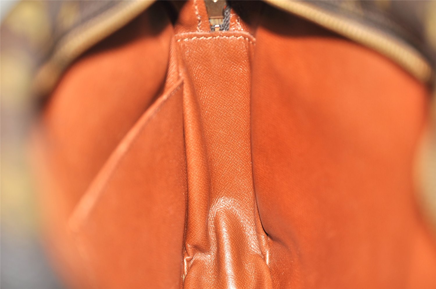 Authentic Louis Vuitton Monogram Compiegne 28 Clutch Hand Bag M51845 LV 2537K