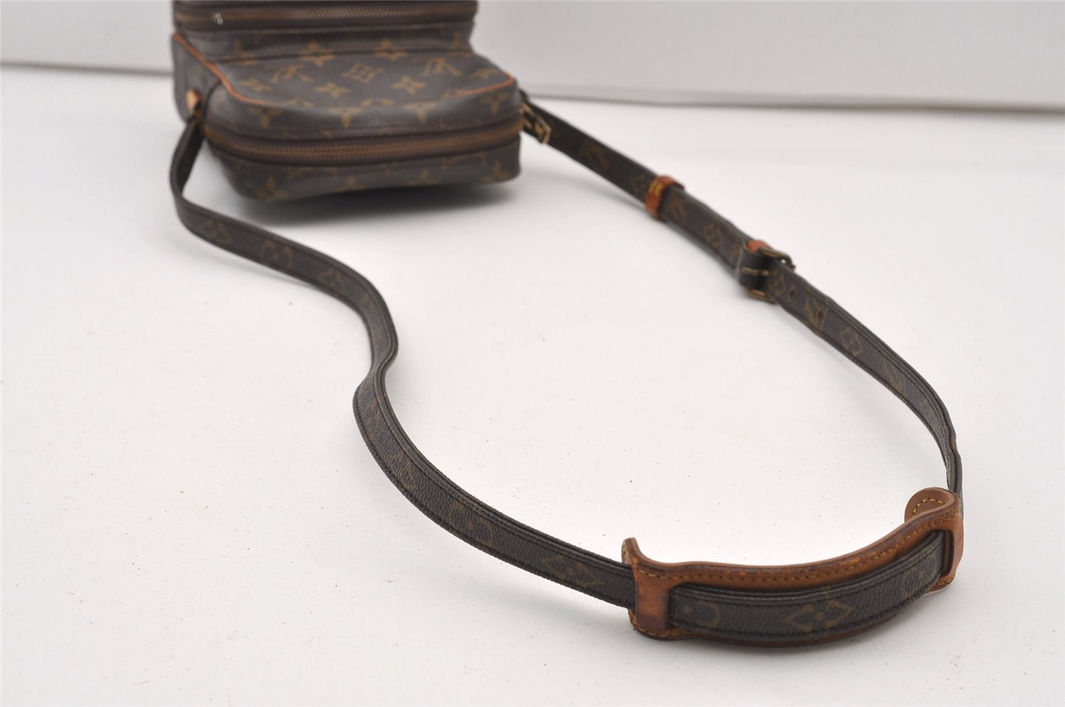 Authentic Louis Vuitton Monogram Amazone Shoulder Cross Body Bag M45236 LV 2540J