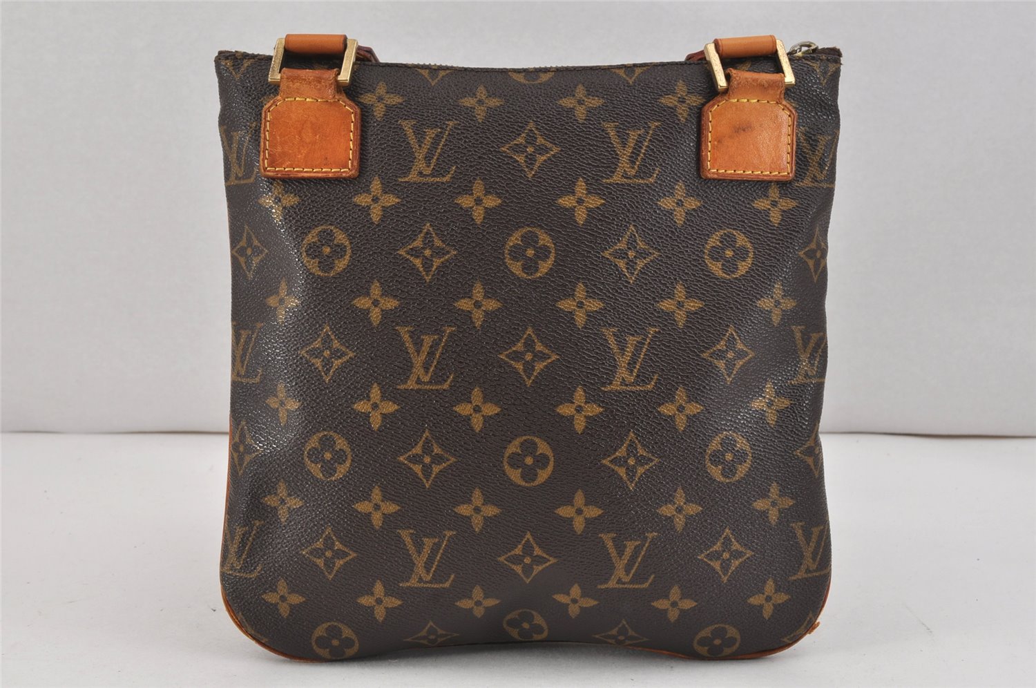 Auth Louis Vuitton Monogram Pochette Bosphore Shoulder Cross Bag M40044 LV 2543K
