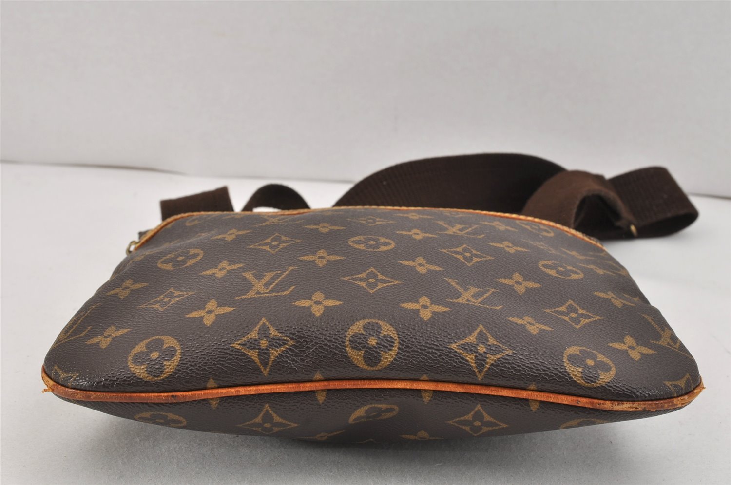 Auth Louis Vuitton Monogram Pochette Bosphore Shoulder Cross Bag M40044 LV 2543K