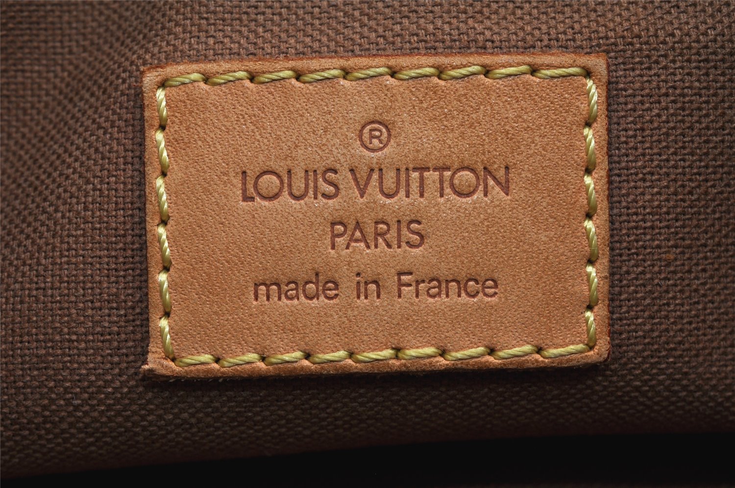 Auth Louis Vuitton Monogram Pochette Bosphore Shoulder Cross Bag M40044 LV 2543K