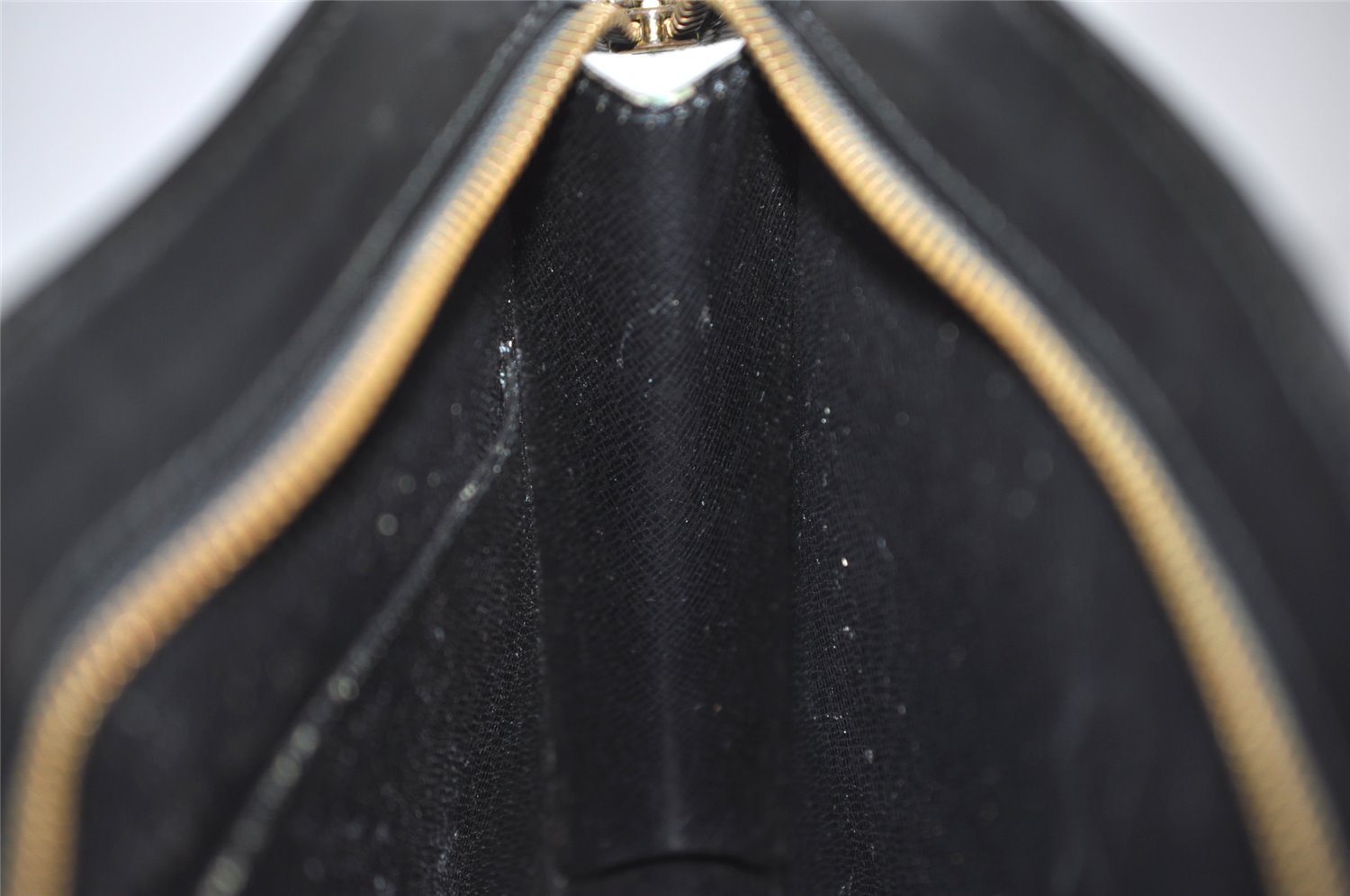 Authentic Louis Vuitton Epi Pochette Homme Clutch Hand Bag Black M52522 LV 2544J