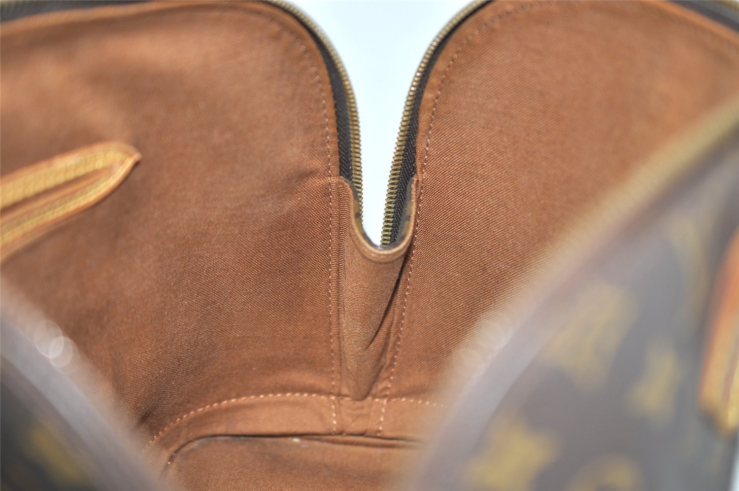 Authentic Louis Vuitton Monogram Alma Hand Bag Purse M51130 LV 2545J