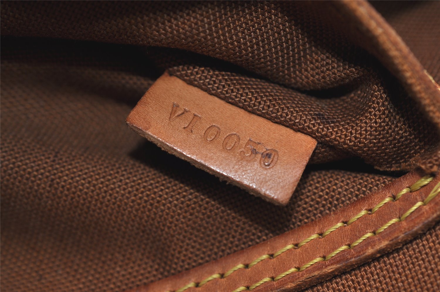 Authentic Louis Vuitton Monogram Alma Hand Bag Purse M51130 LV 2545J