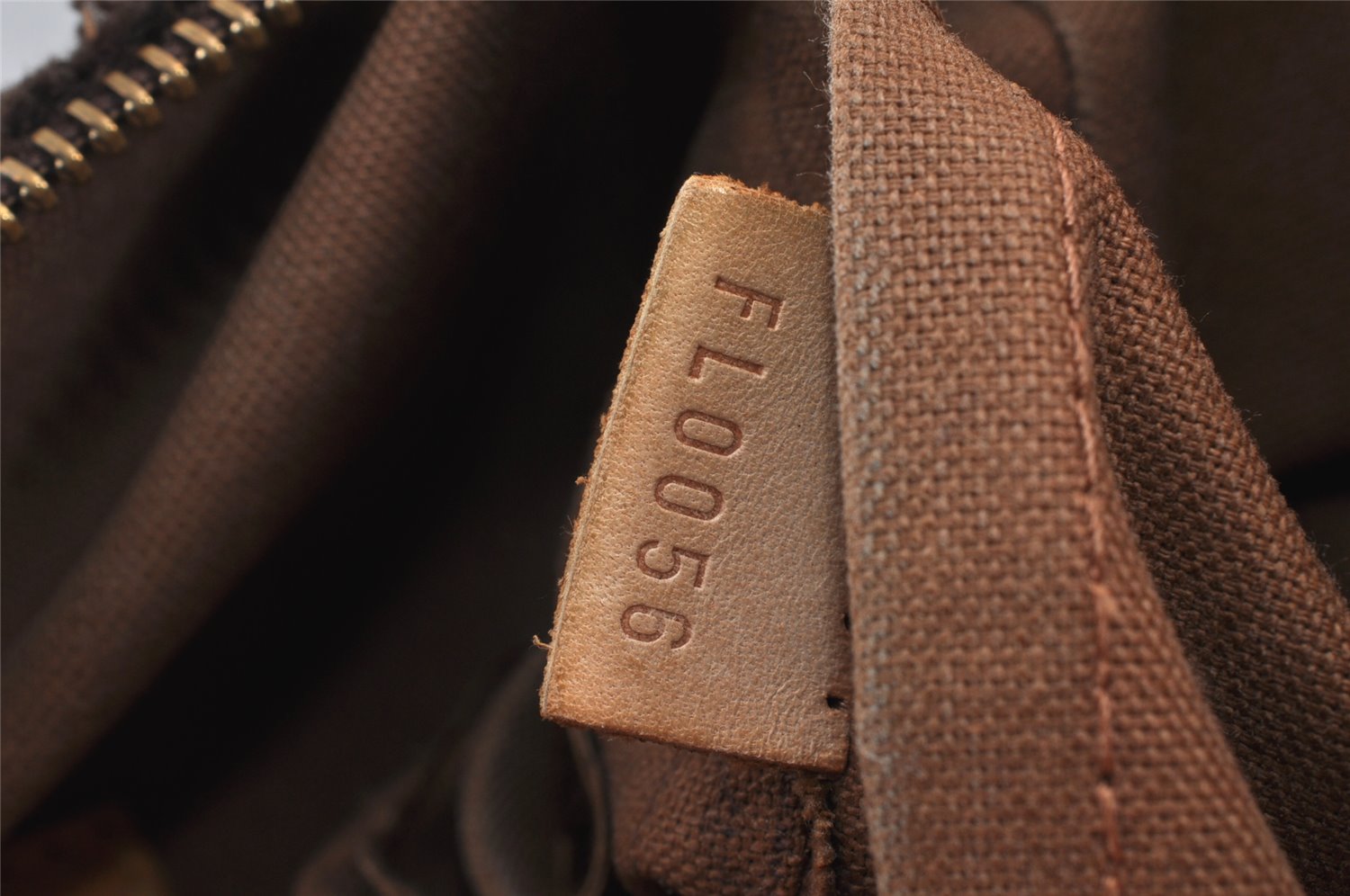 Authentic Louis Vuitton Monogram Lockit Hand Tote Bag Purse M40102 Junk 2548K