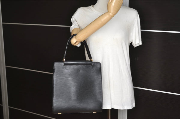 Authentic Louis Vuitton Epi Figari MM Shoulder Hand Bag Black M52002 LV 2553J