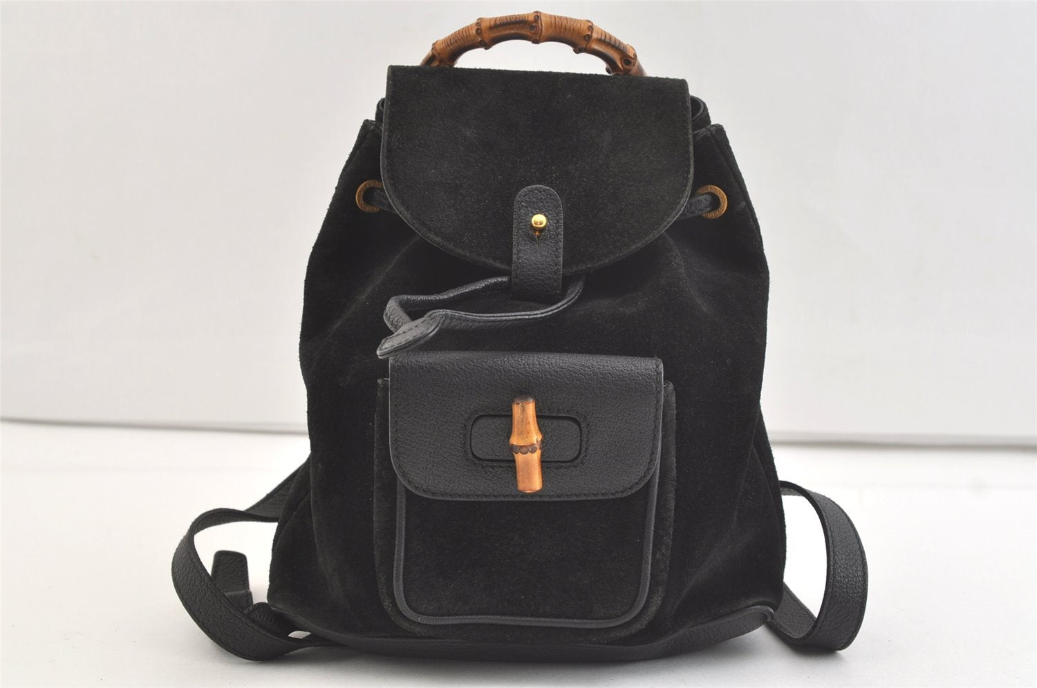 Authentic GUCCI Bamboo Drawstring Backpack Purse Suede Leather Black 2554K