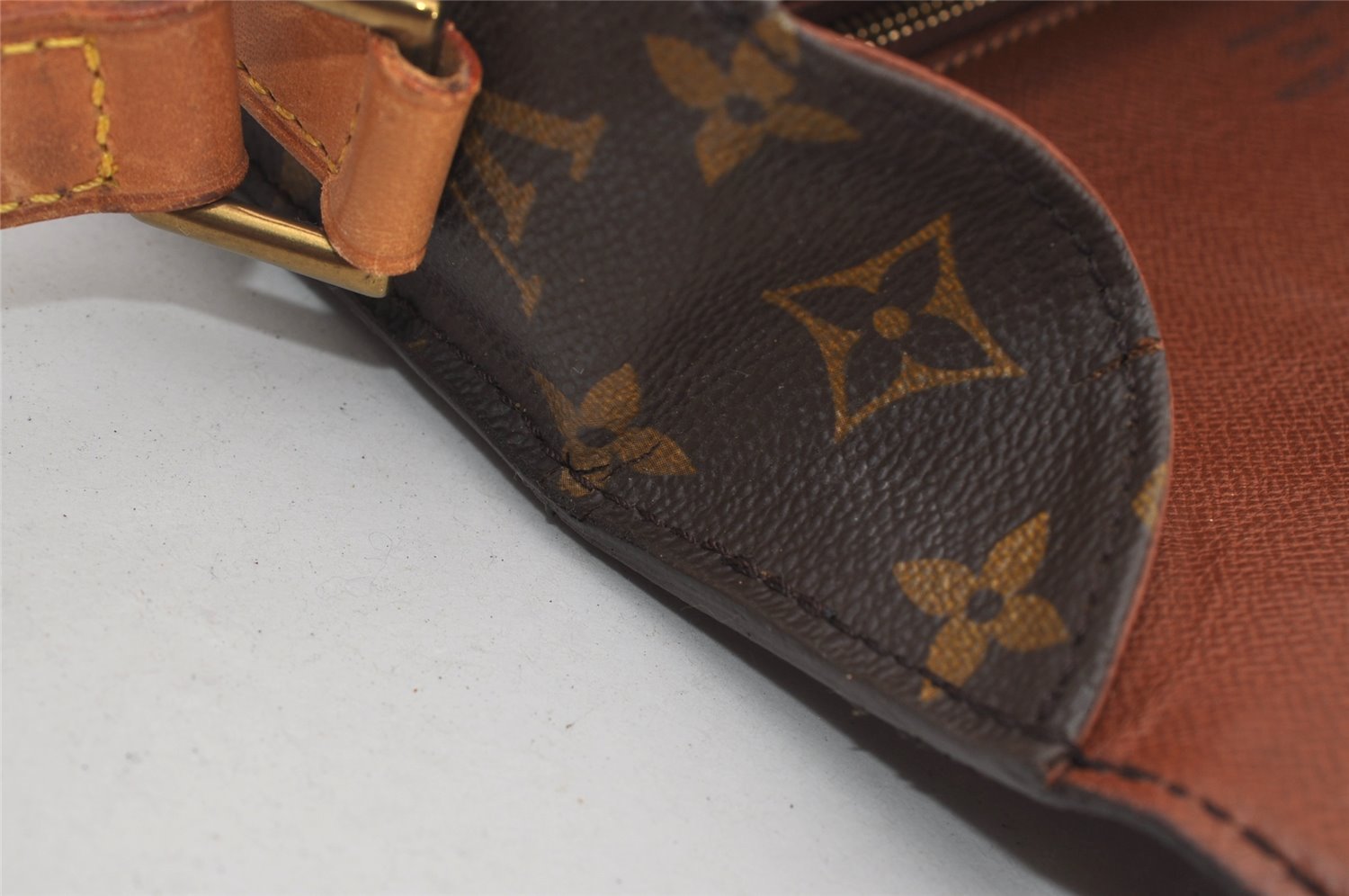 Authentic Louis Vuitton Monogram Saint Cloud GM M51242 Shoulder Cross Bag 2555I