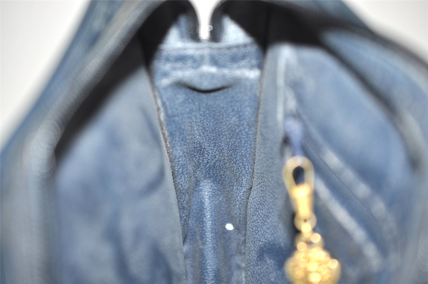 Authentic GUCCI Micro GG PVC Leather Shoulder Cross Body Bag Purse Navy 2557I