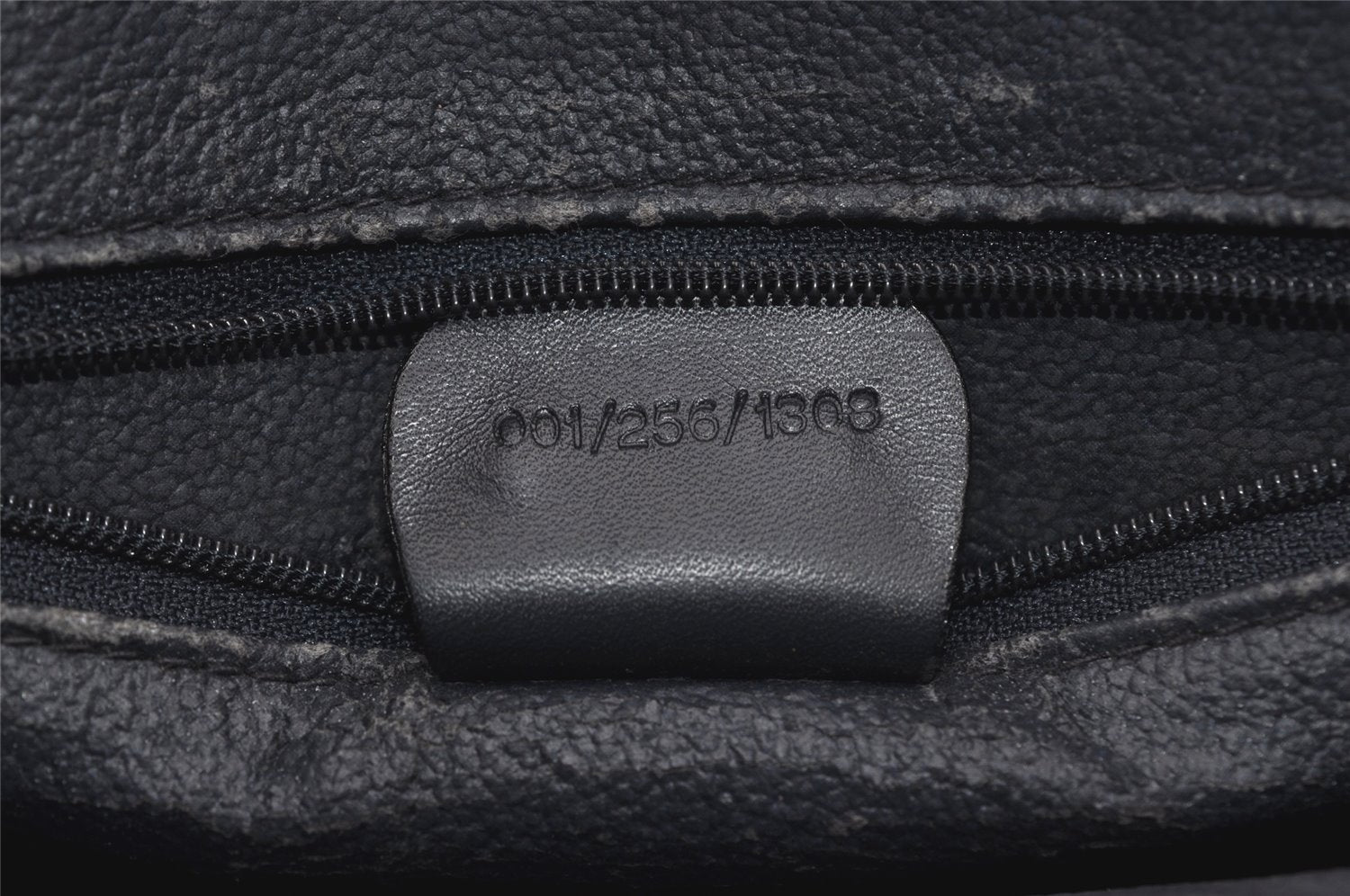 Authentic GUCCI Micro GG PVC Leather Shoulder Cross Body Bag Purse Navy 2557I