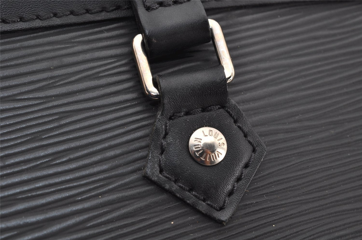 Authentic Louis Vuitton Epi Madeleine PM Shoulder Bag Black M59332 LV 2559K