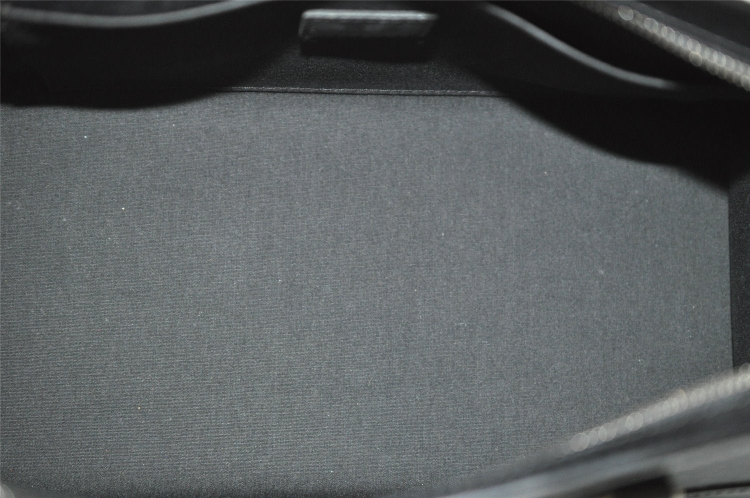 Authentic Louis Vuitton Epi Madeleine PM Shoulder Bag Black M59332 LV 2559K