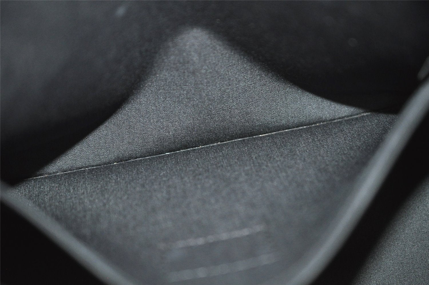 Authentic Louis Vuitton Epi Madeleine PM Shoulder Bag Black M59332 LV 2559K