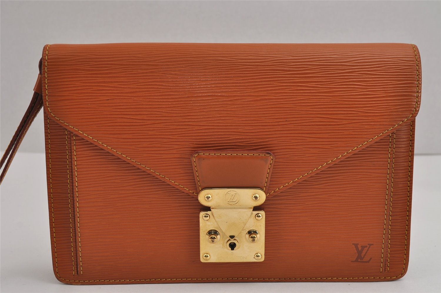 Authentic Louis Vuitton Epi Sellier Dragonne Clutch Bag Brown M52618 LV 2562J