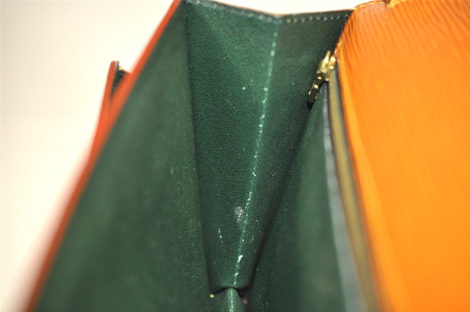 Authentic Louis Vuitton Epi Sellier Dragonne Clutch Bag Brown M52618 LV 2562J