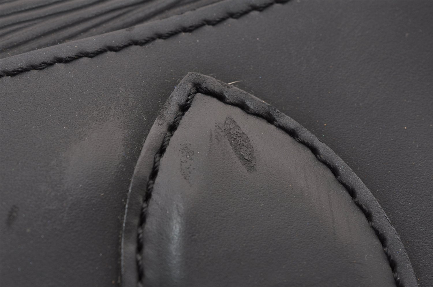 Authentic Louis Vuitton Epi Passy GM Shoulder Hand Bag Black M59252 LV 2566I