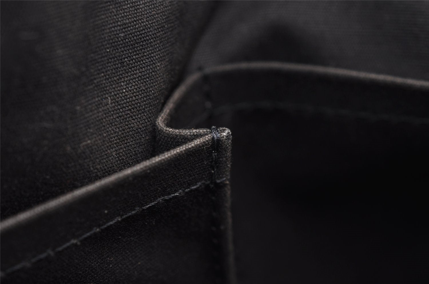 Authentic Louis Vuitton Epi Passy GM Shoulder Hand Bag Black M59252 LV 2566I