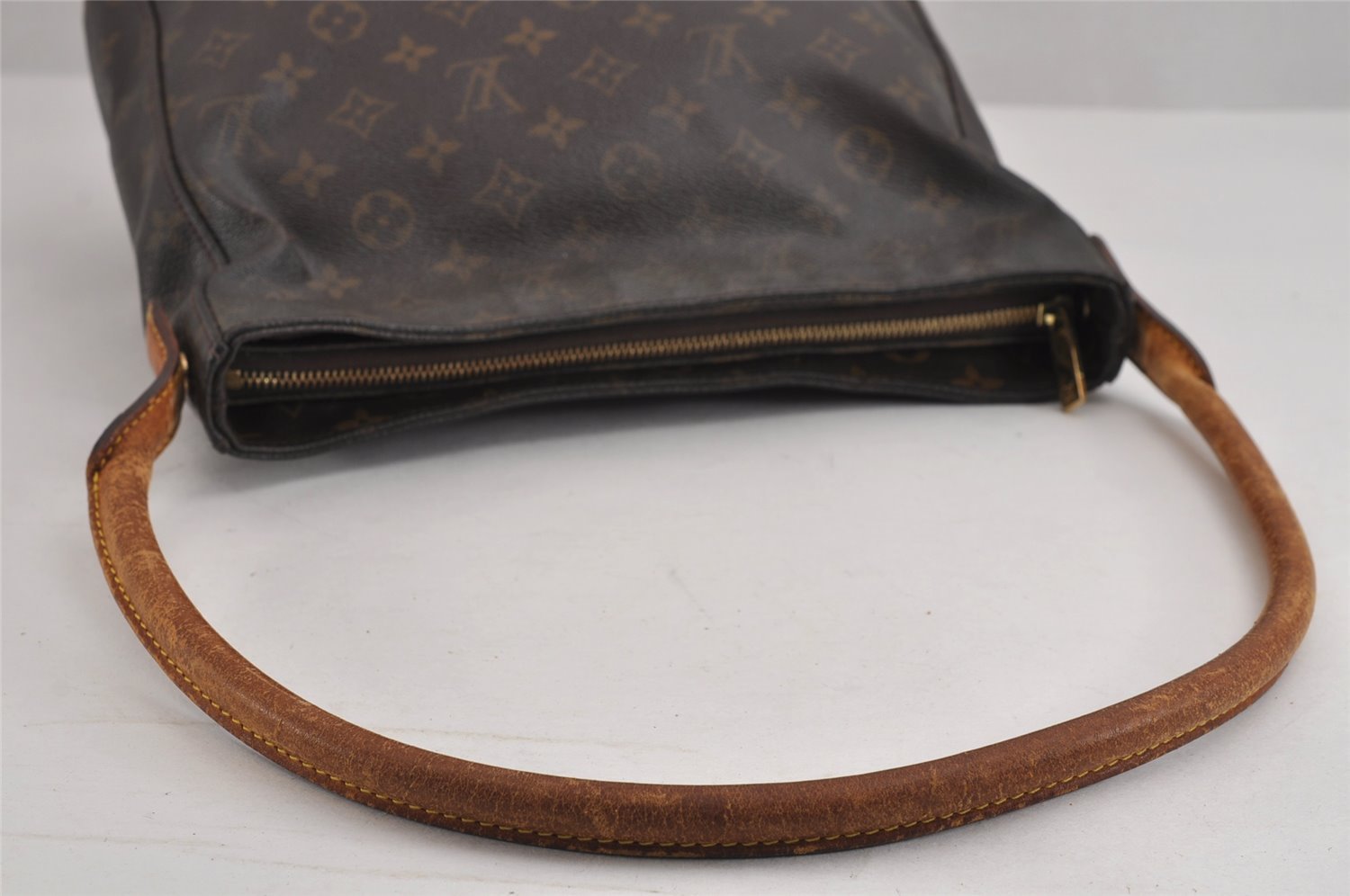 Authentic Louis Vuitton Monogram Looping GM Shoulder Bag M51145 LV 2566J