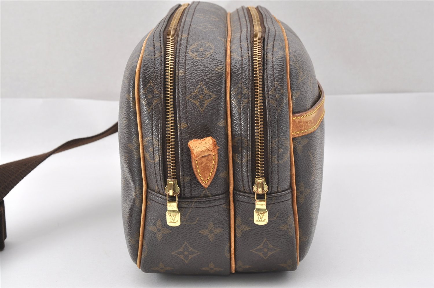 Authentic Louis Vuitton Monogram Reporter PM Shoulder Bag M45254 Junk 2570J