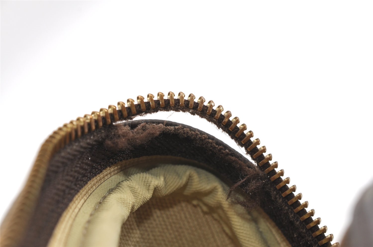 Authentic Louis Vuitton Monogram Reporter PM Shoulder Bag M45254 Junk 2570J