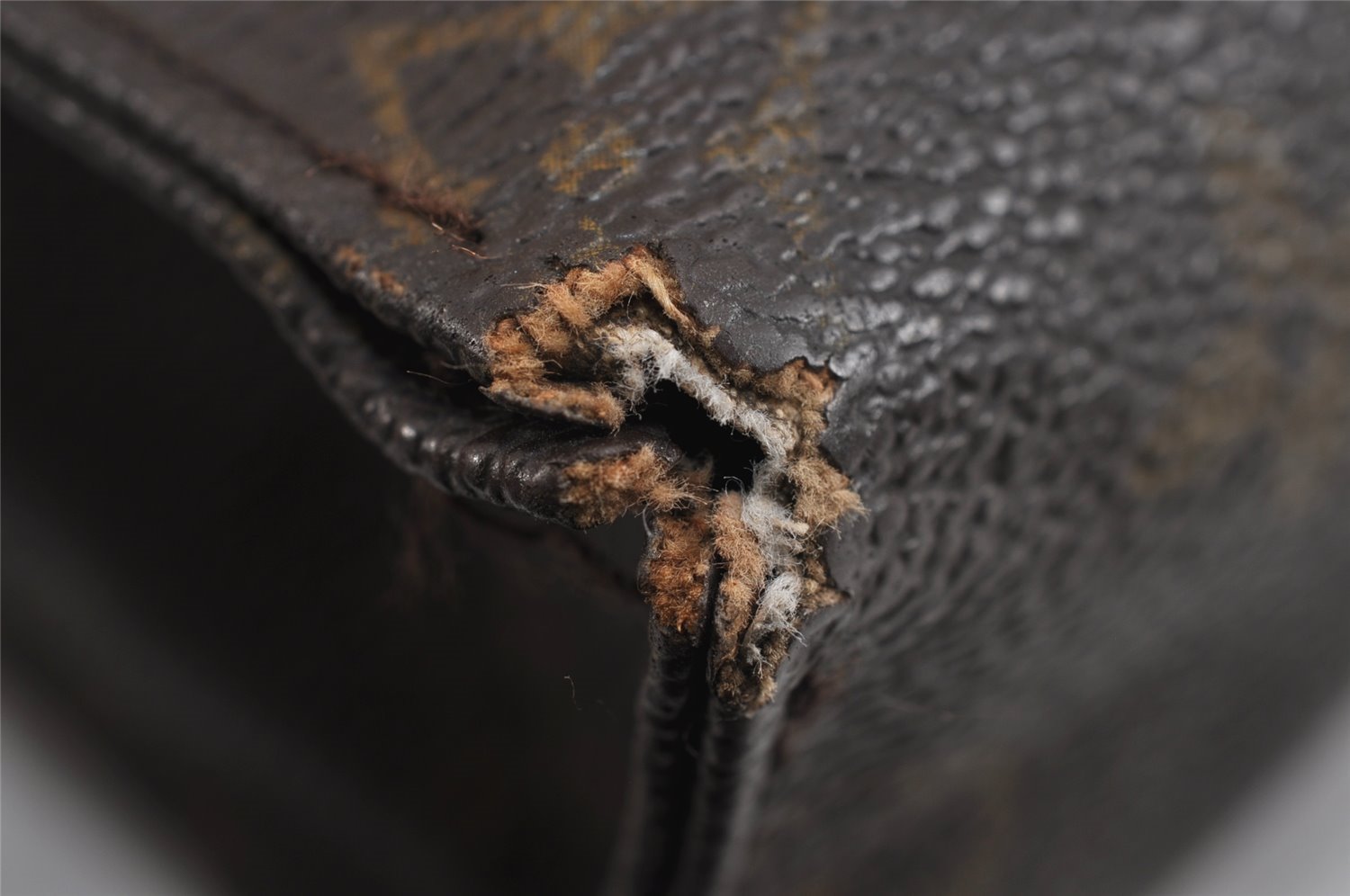 Authentic Louis Vuitton Monogram Poche Toilette 26 M47542 Pouch Junk 2572J