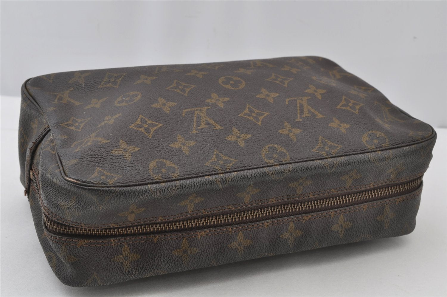 Auth Louis Vuitton Monogram Trousse Toilette 28 Clutch Hand Bag M47522 LV 2573J