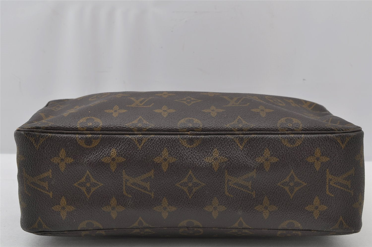 Auth Louis Vuitton Monogram Trousse Toilette 28 Clutch Hand Bag M47522 LV 2573J