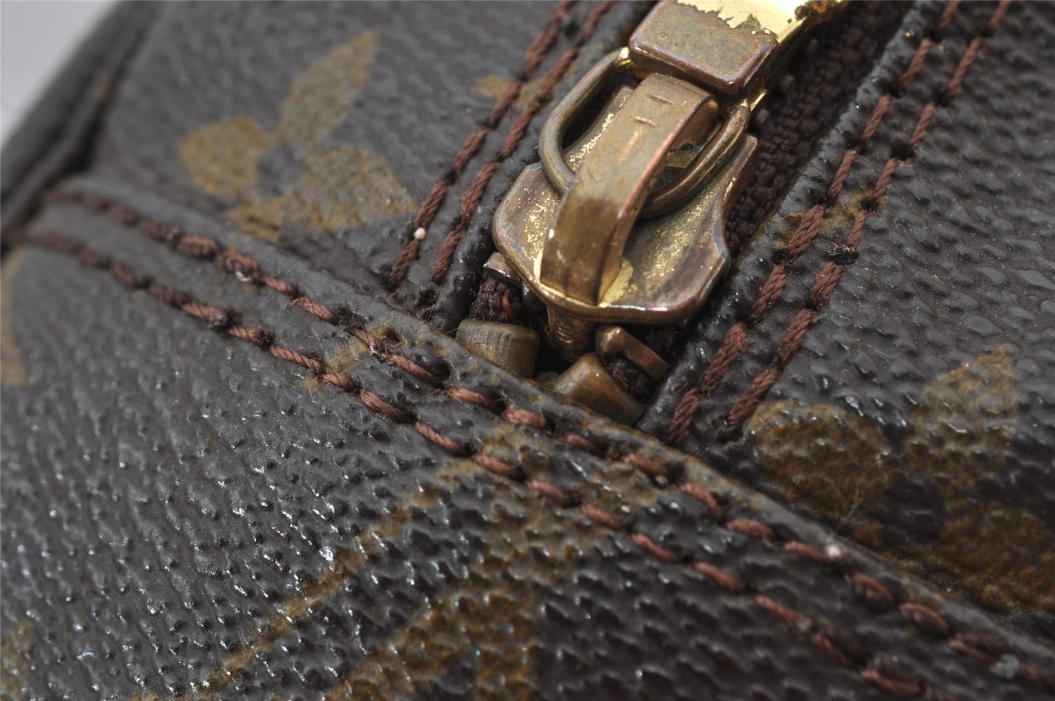 Auth Louis Vuitton Monogram Trousse Toilette 28 Clutch Hand Bag M47522 LV 2573J