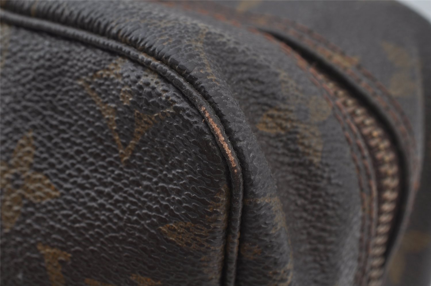 Auth Louis Vuitton Monogram Trousse Toilette 28 Clutch Hand Bag M47522 LV 2573J