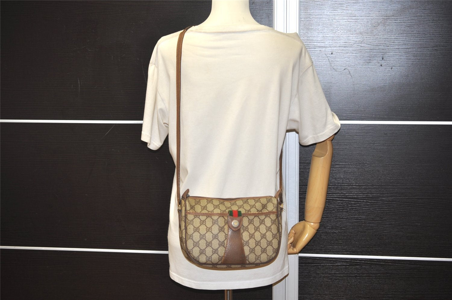 Authentic GUCCI Web Sherry Line Shoulder Cross Bag GG PVC Leather Brown 2576J