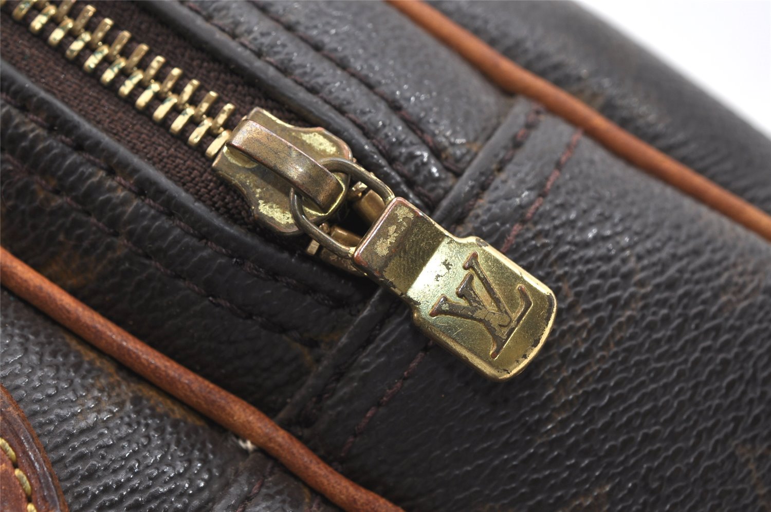 Authentic Louis Vuitton Monogram Reporter PM Shoulder Bag M45254 Junk 2577J