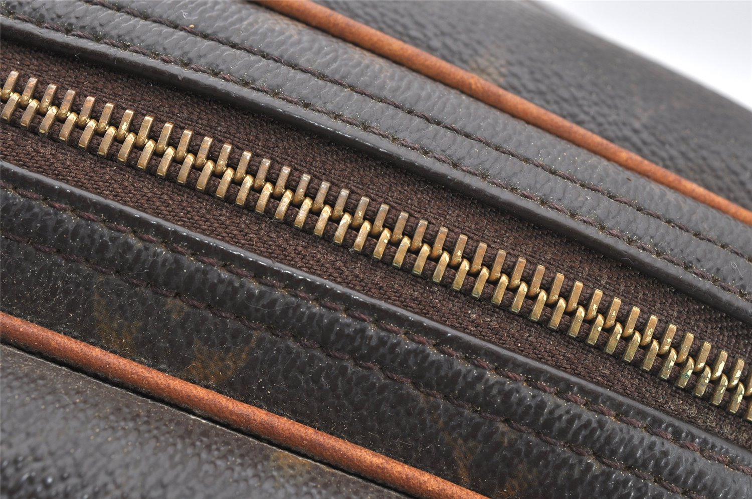 Authentic Louis Vuitton Monogram Reporter PM Shoulder Bag M45254 Junk 2577J