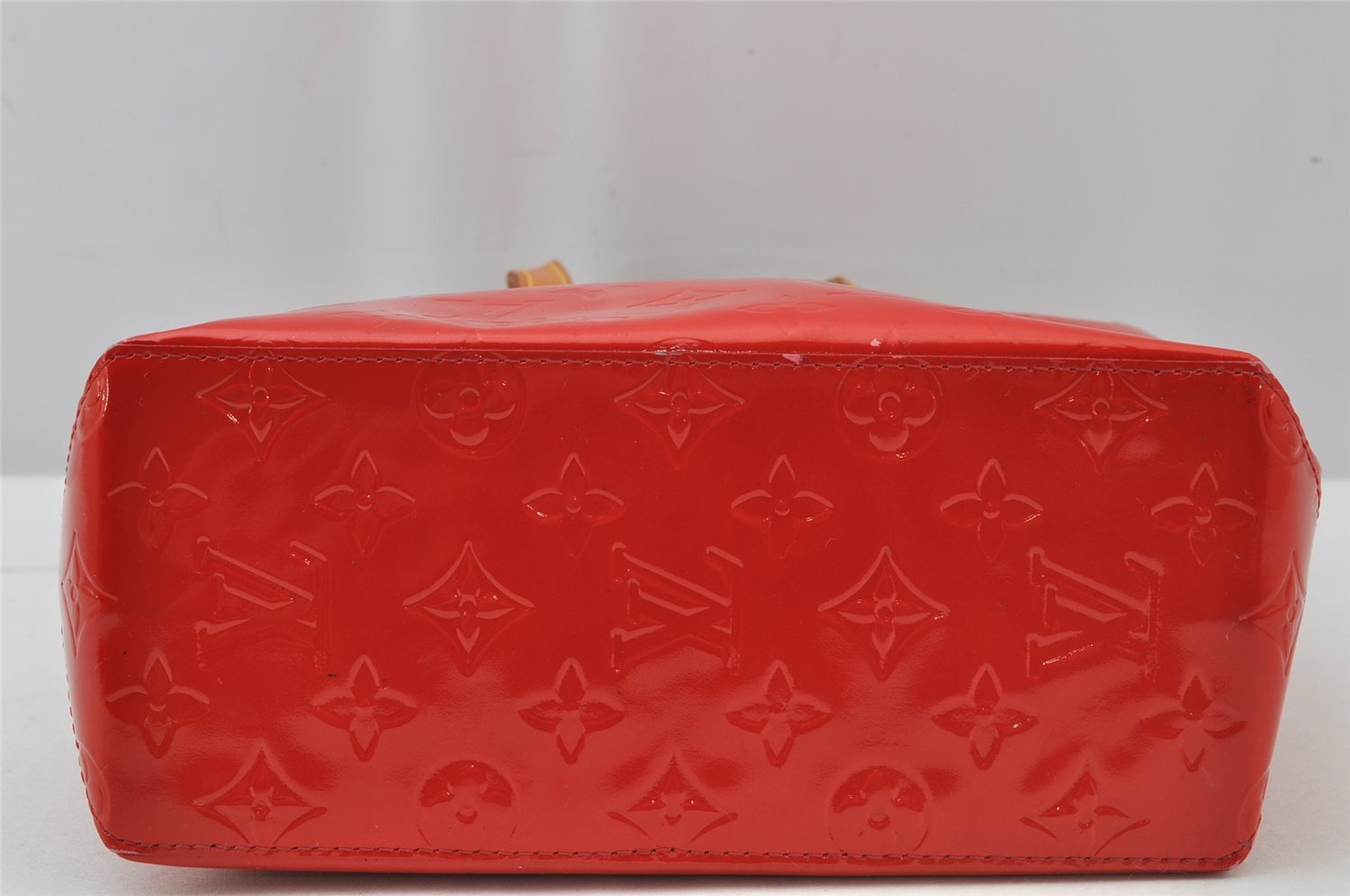 Authentic Louis Vuitton Vernis Reade PM Hand Bag Red M91088 LV 2578J