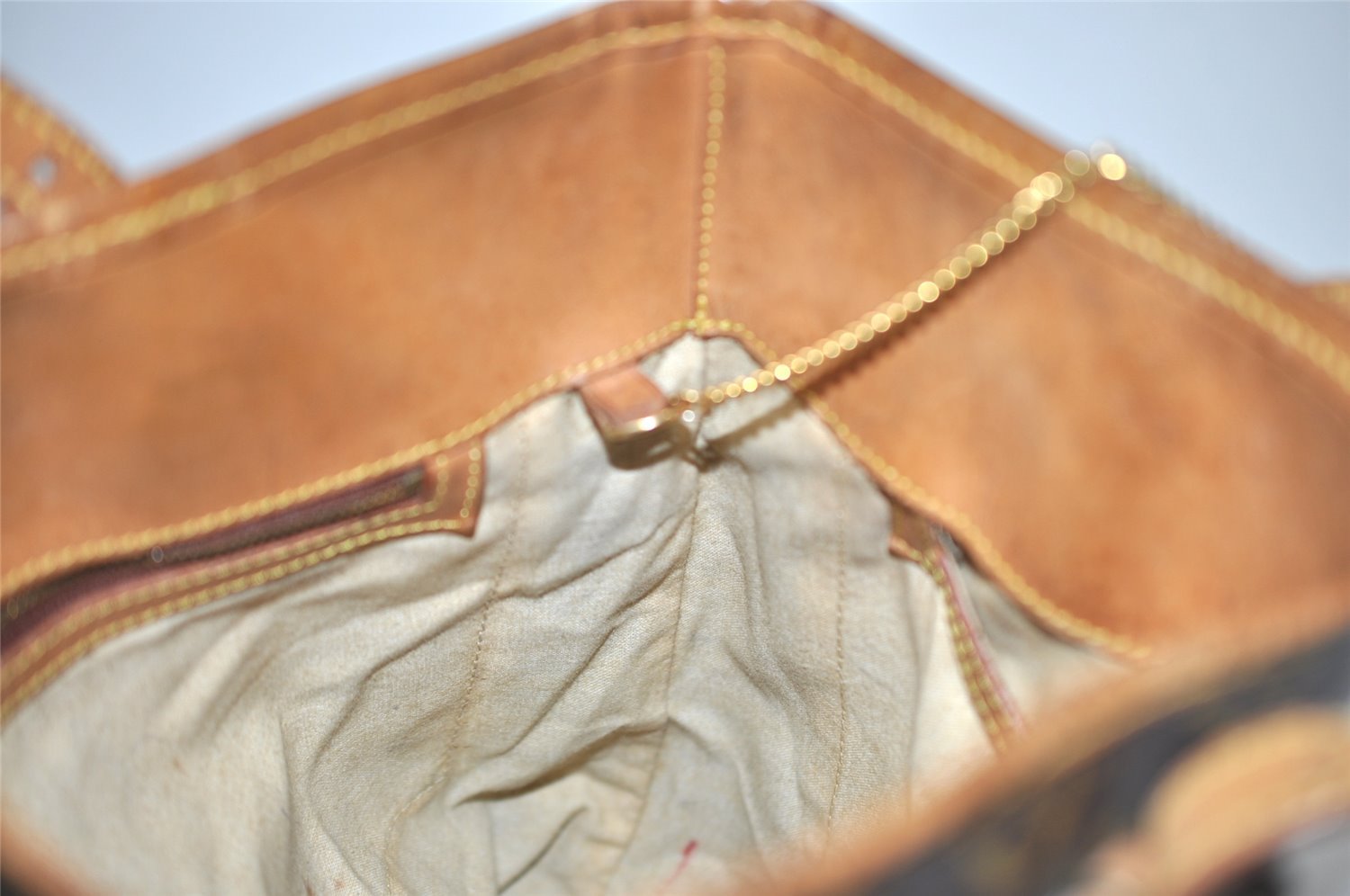 Authentic Louis Vuitton Monogram Bucket GM Shoulder Tote Bag Old Model LV 2580I