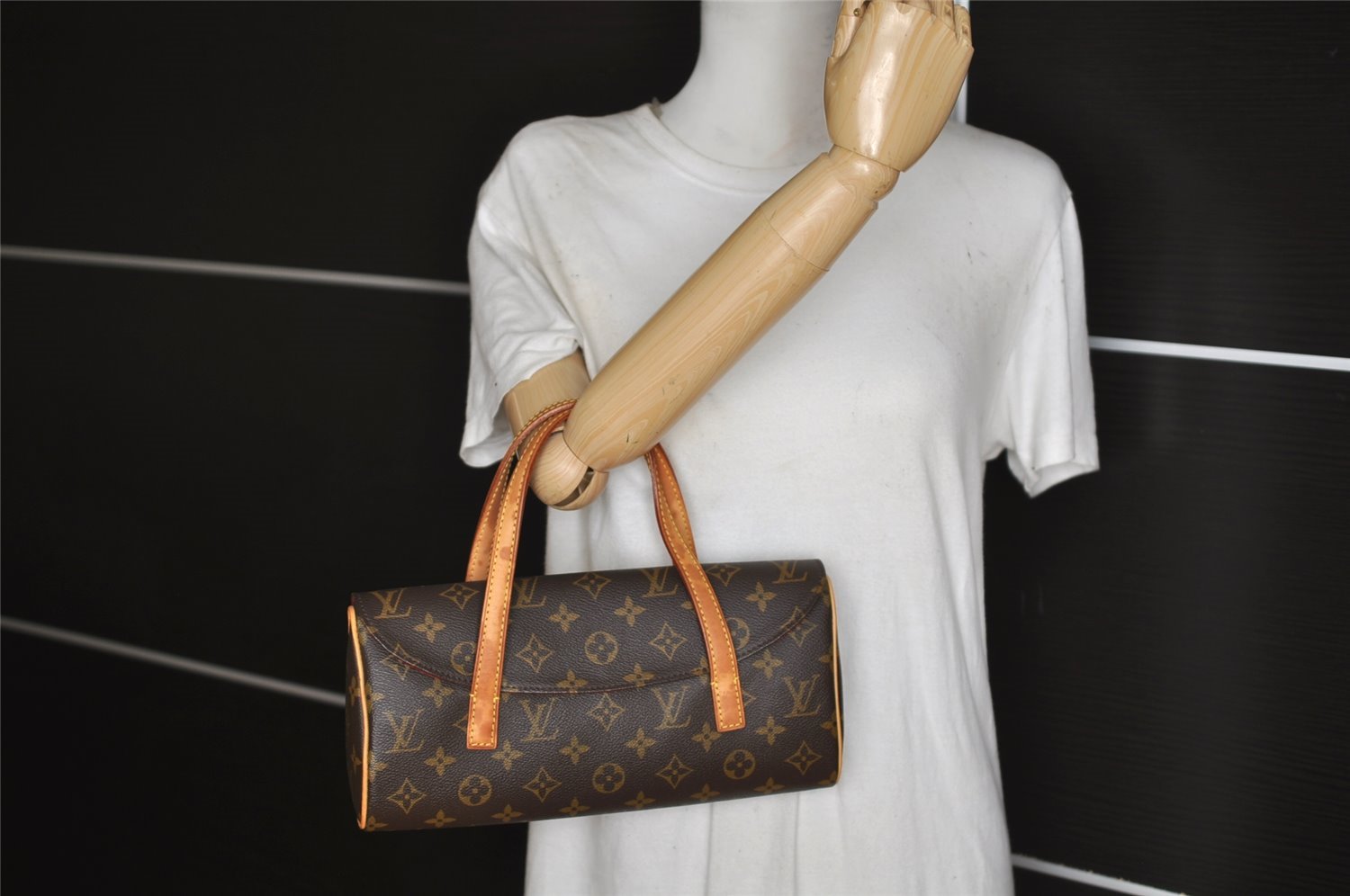 Authentic Louis Vuitton Monogram Sonatine Hand Bag Purse M51902 LV 2580J