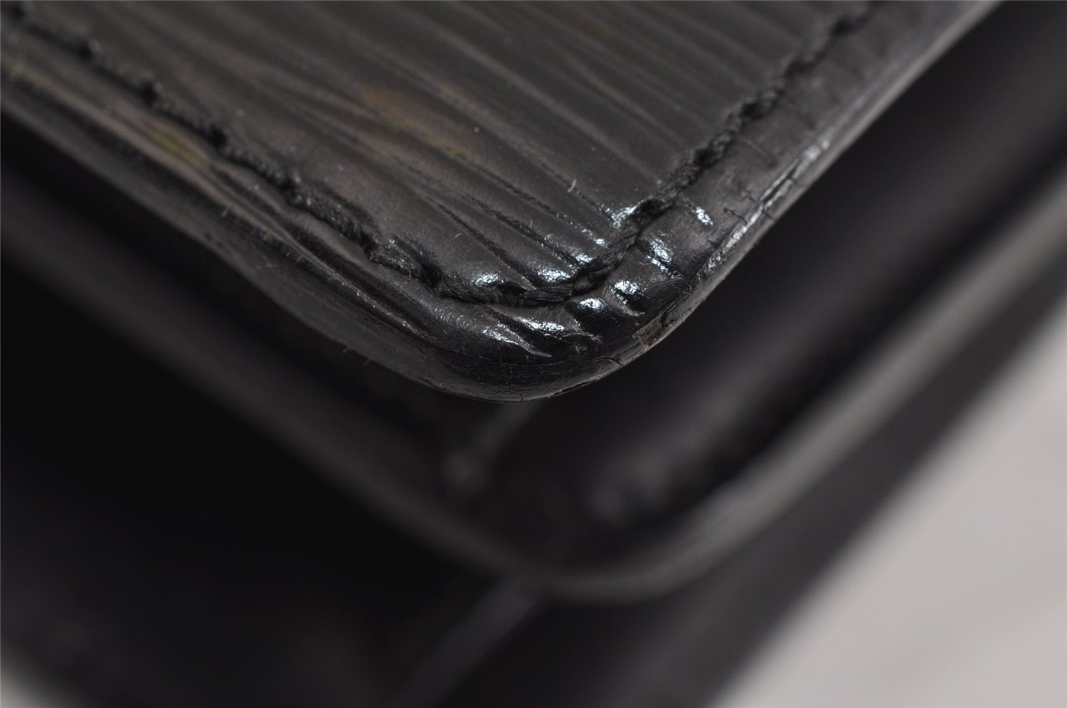 Authentic Louis Vuitton Epi Concorde Hand Bag Purse Black M52132 LV 2584J