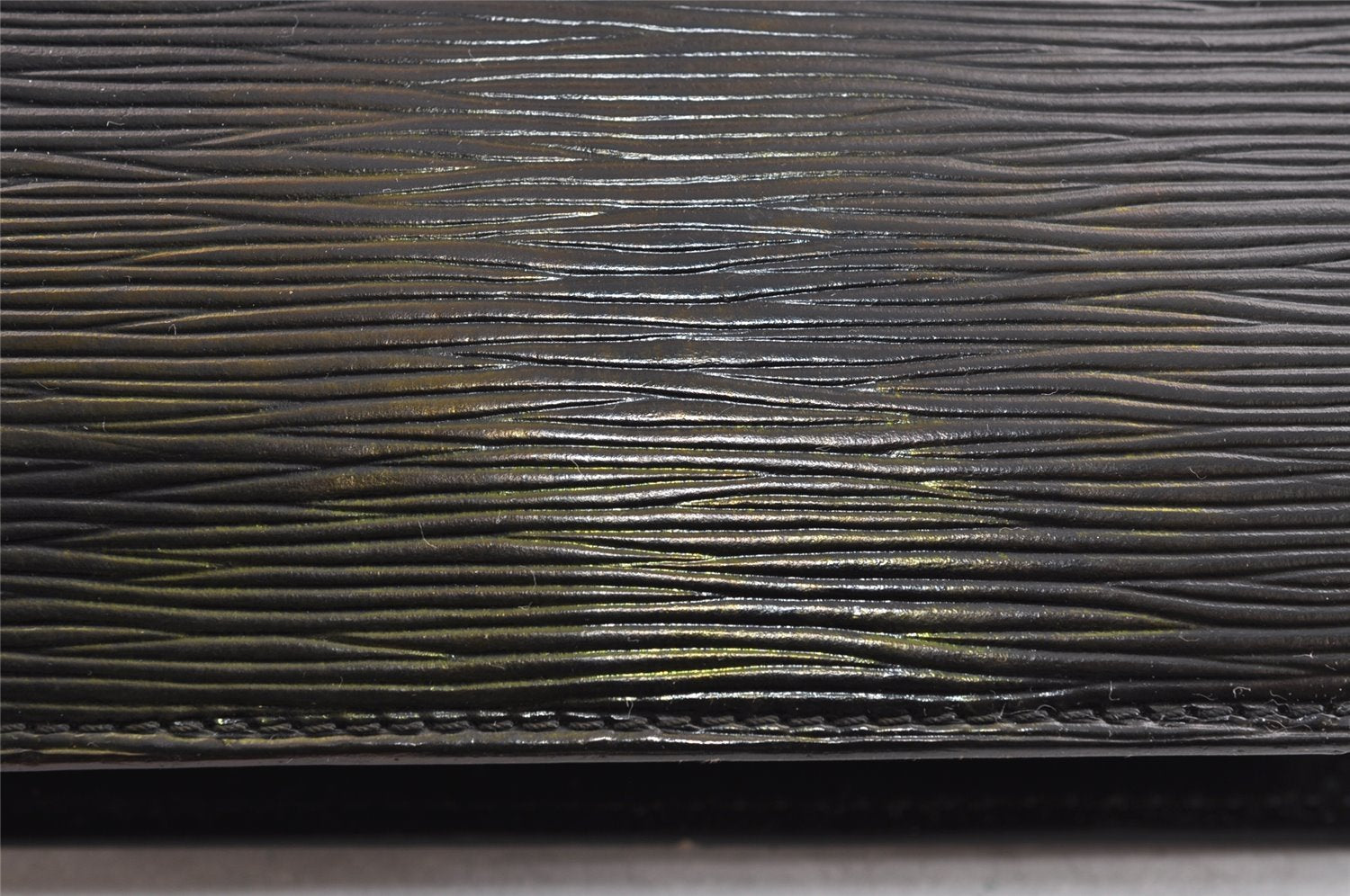 Authentic Louis Vuitton Epi Concorde Hand Bag Purse Black M52132 LV 2584J