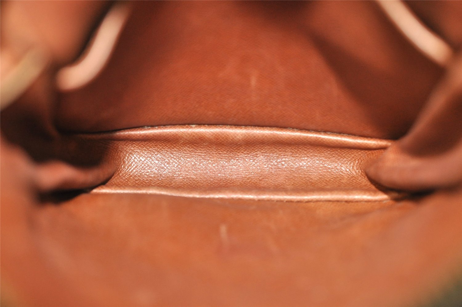 Authentic Louis Vuitton Monogram Danube Shoulder Cross Body Bag M45266 LV 2585I