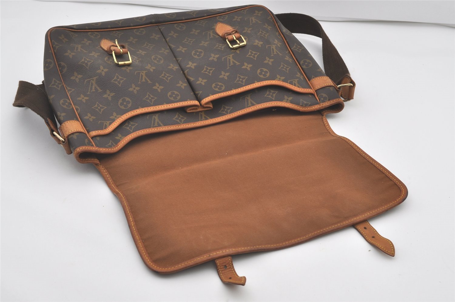 Authentic Louis Vuitton Monogram Gibeciere GM Shoulder Cross Bag M42246 LV 2589I