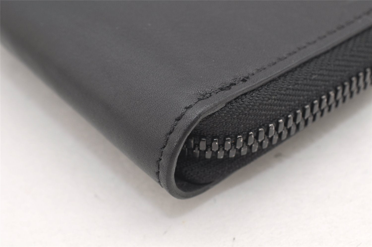 Authentic Louis Vuitton Monogram Shadow Zippy Wallet Vertical M62902 LV 2591K