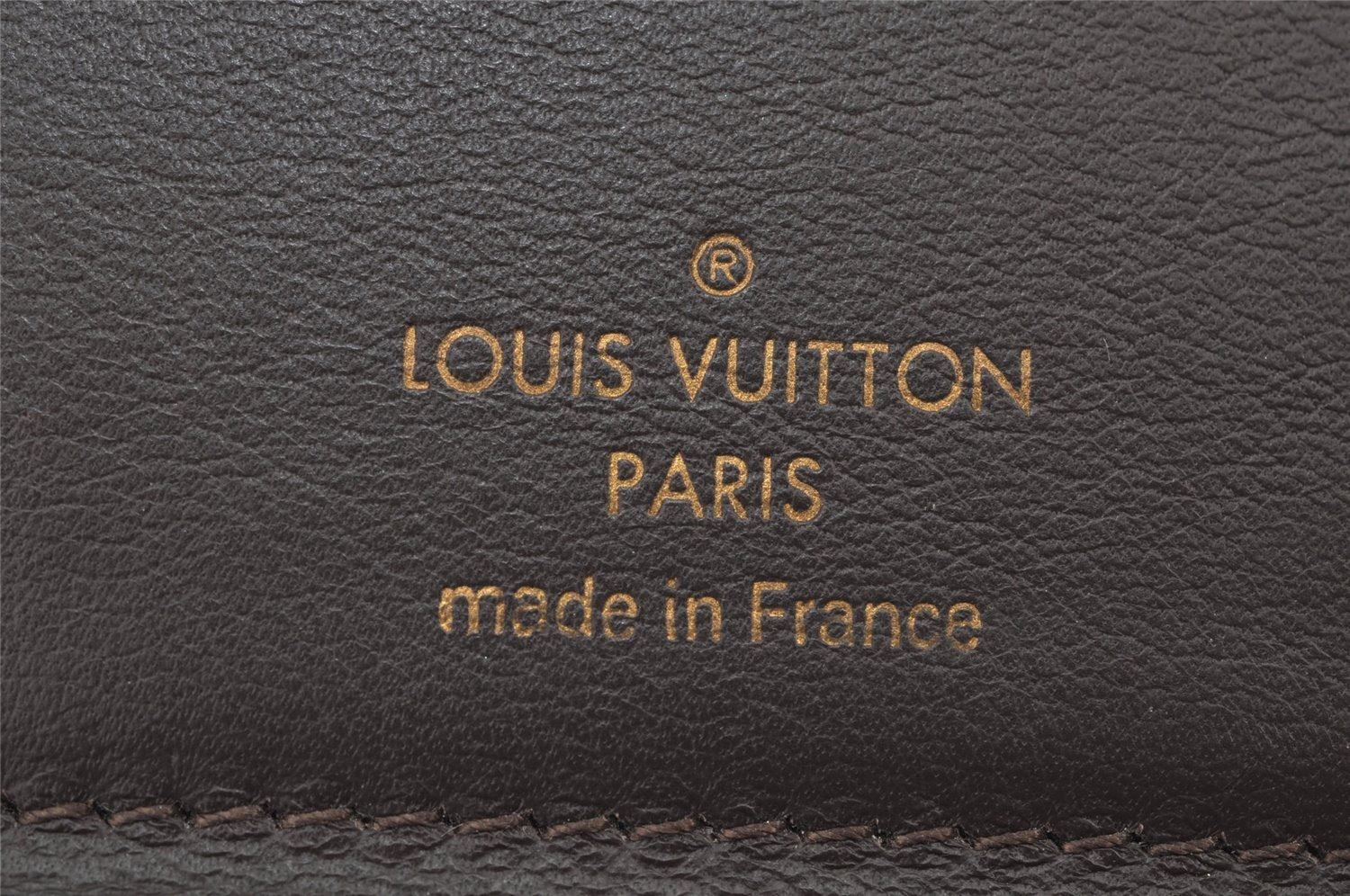 Auth Louis Vuitton Taurillon Portefeuille Capucines Compact Wallet Beige 2593K