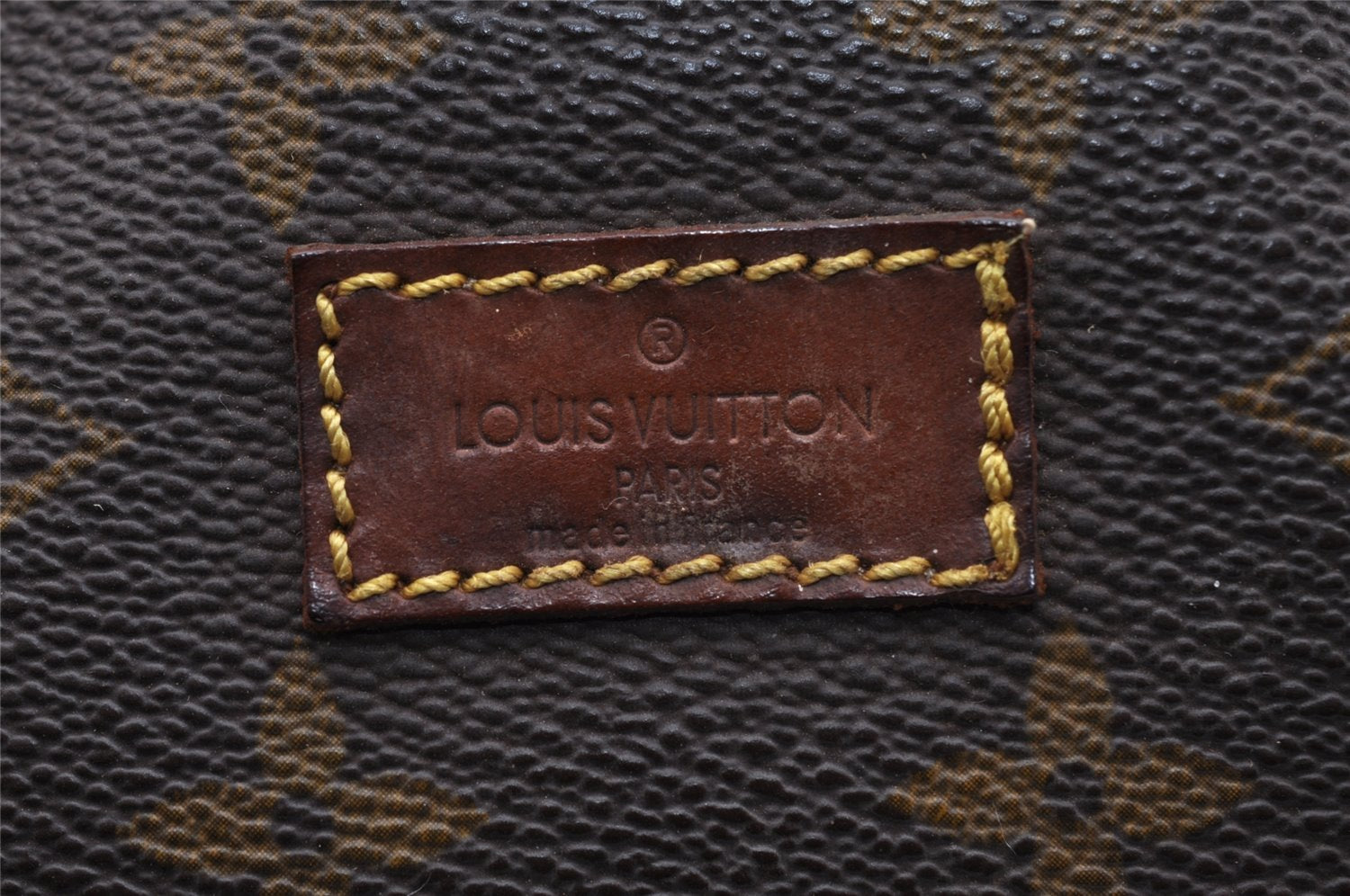 Authentic Louis Vuitton Monogram Saumur 30 Shoulder Cross Bag M42256 LV 2595I