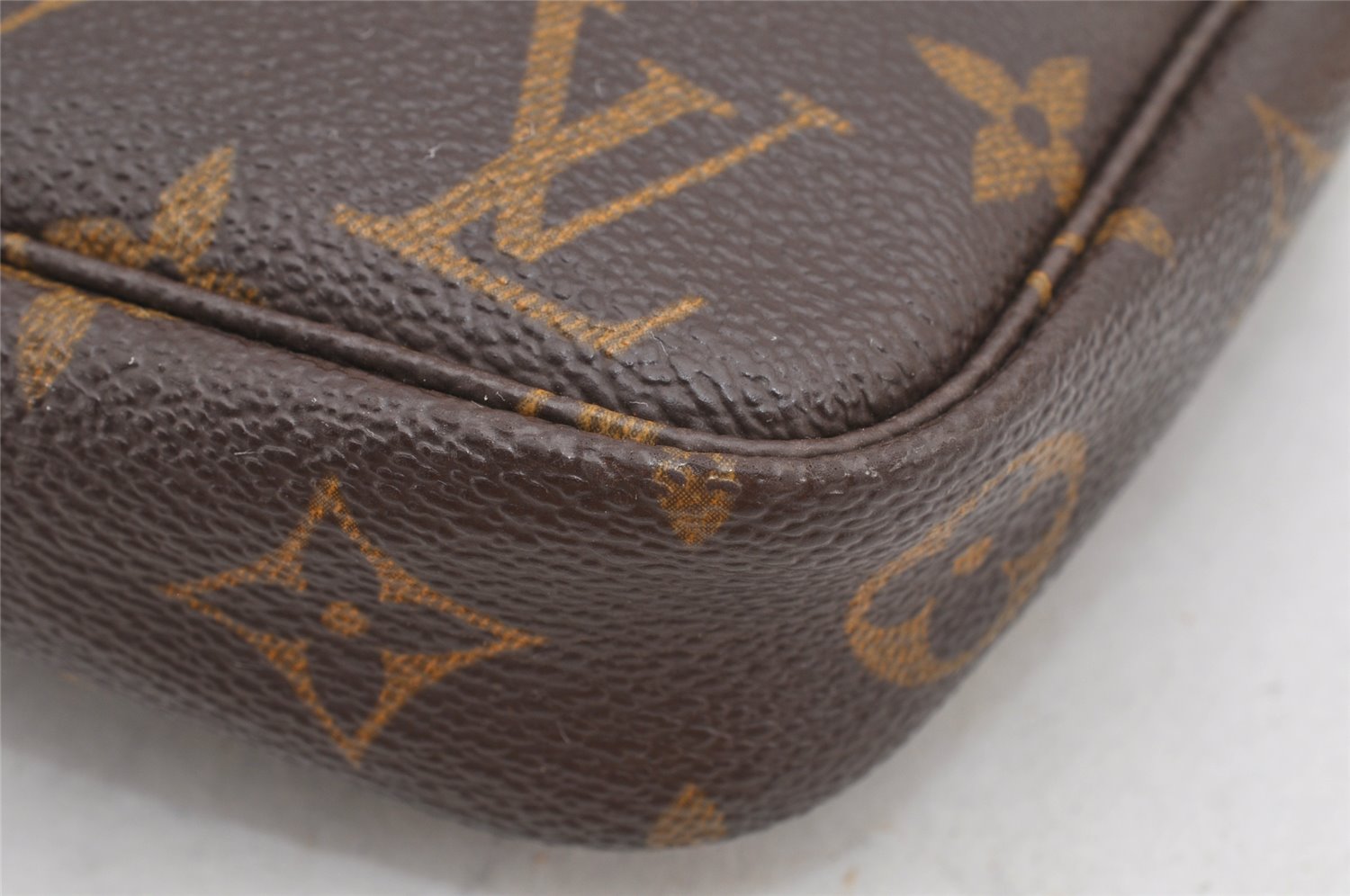 Authentic Louis Vuitton Monogram Pochette Accessoires Pouch M51980 LV 2596K